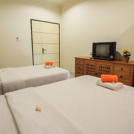 Ivanka Airport Inn Kuta Lombok Dış mekan fotoğraf