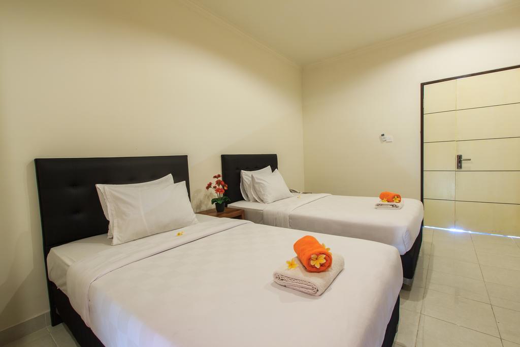 Ivanka Airport Inn Kuta Lombok Dış mekan fotoğraf