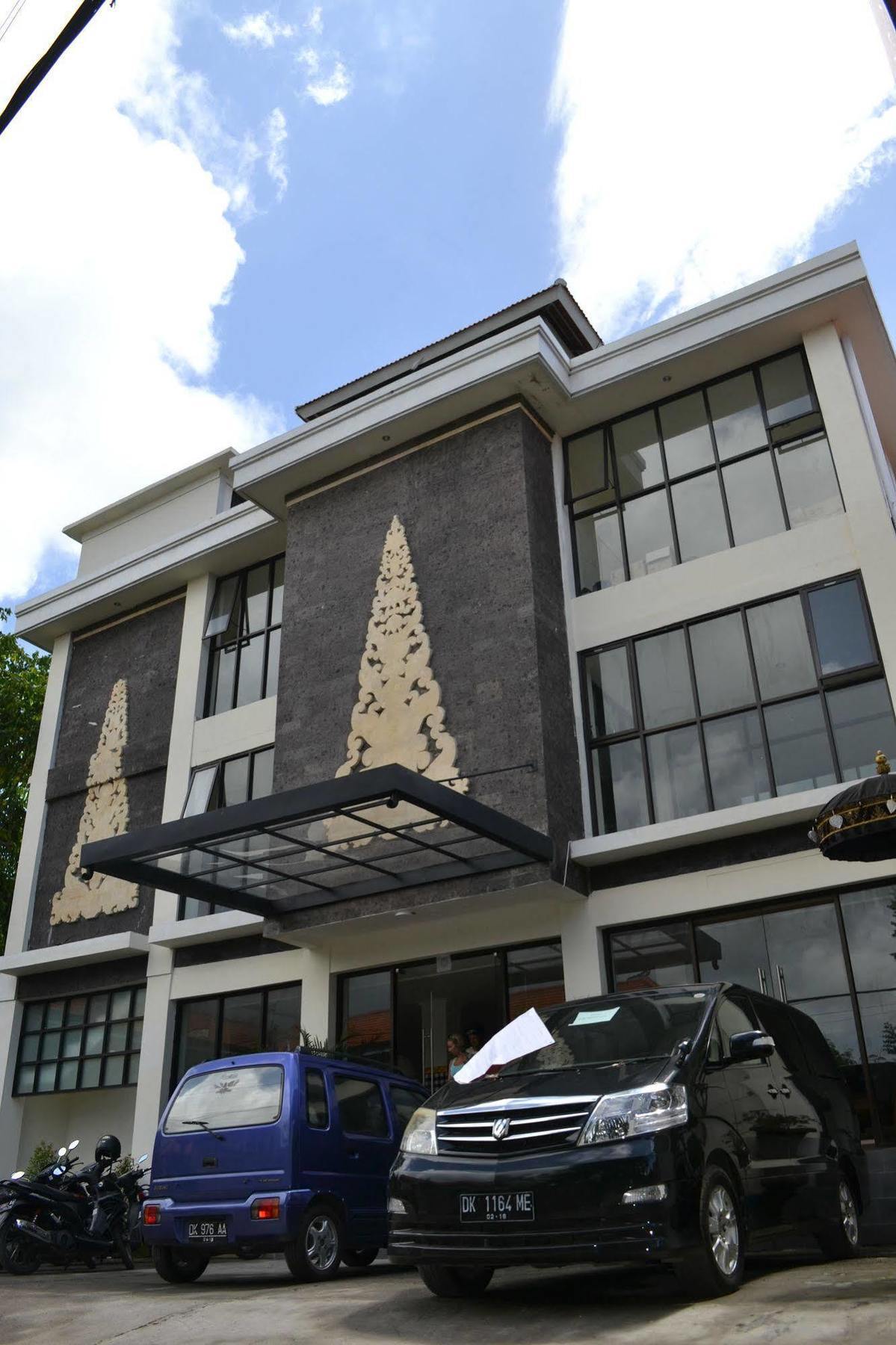 Ivanka Airport Inn Kuta Lombok Dış mekan fotoğraf