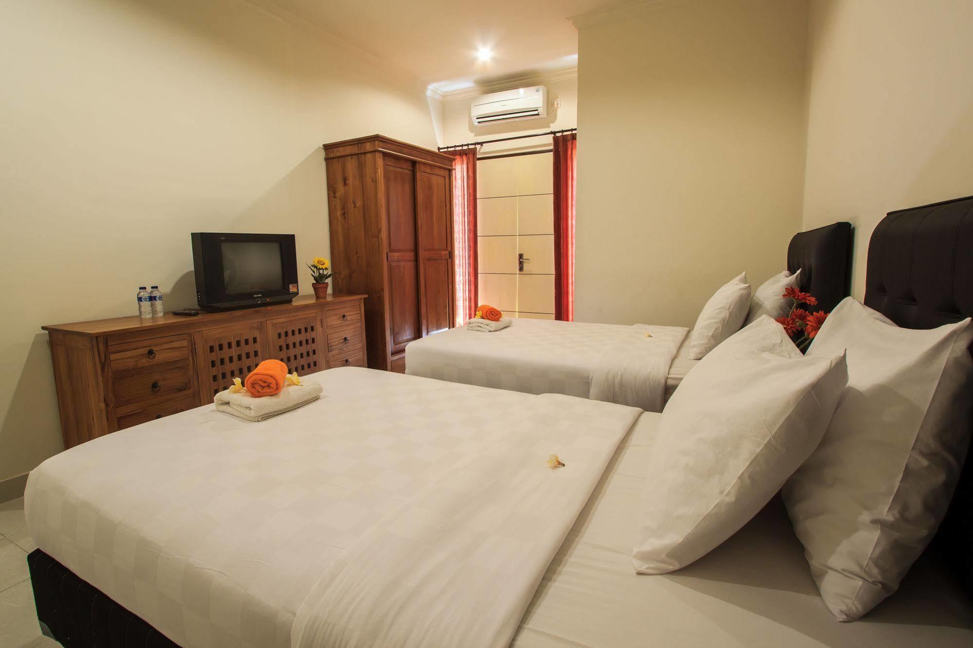 Ivanka Airport Inn Kuta Lombok Dış mekan fotoğraf