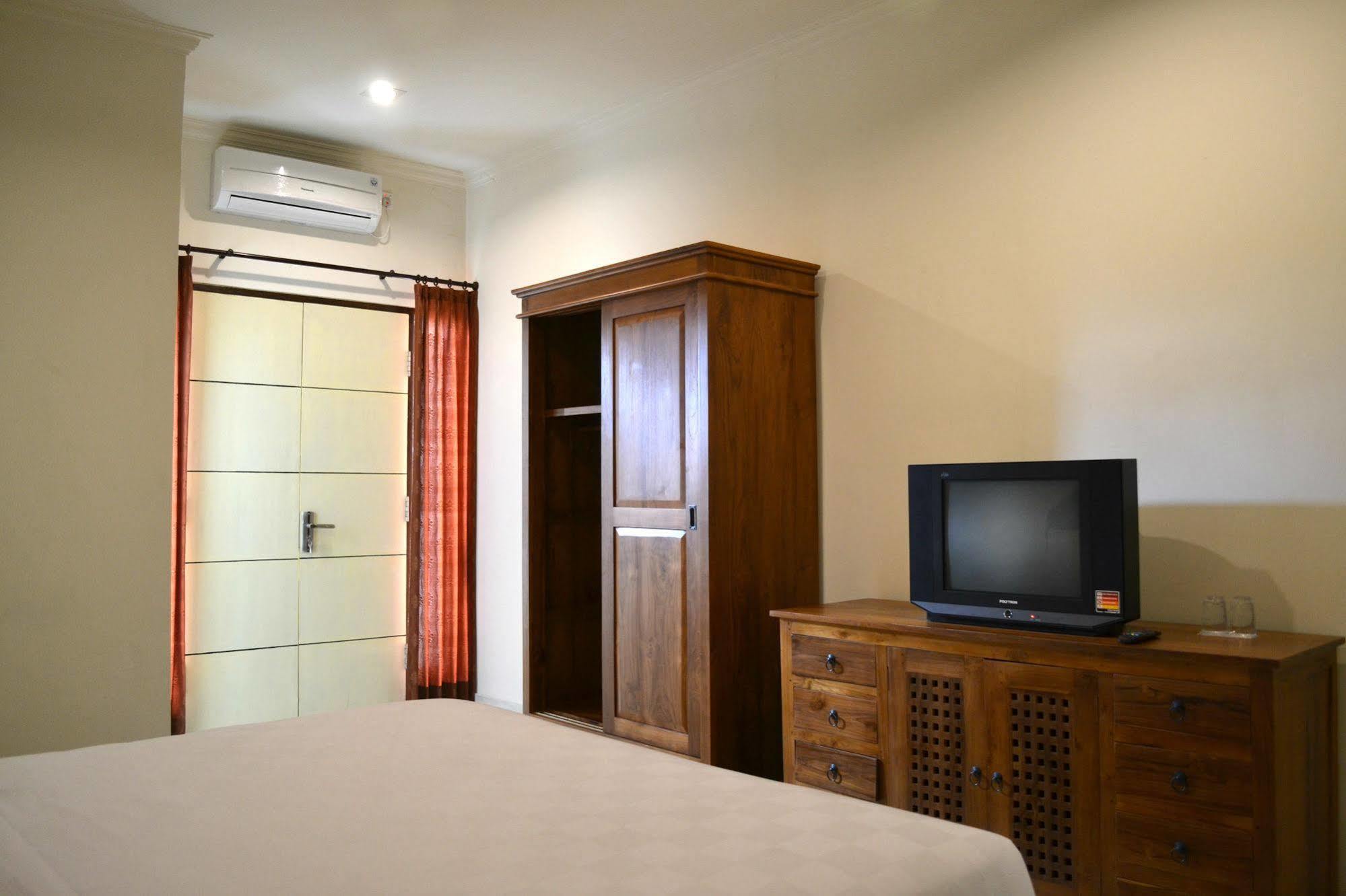 Ivanka Airport Inn Kuta Lombok Dış mekan fotoğraf